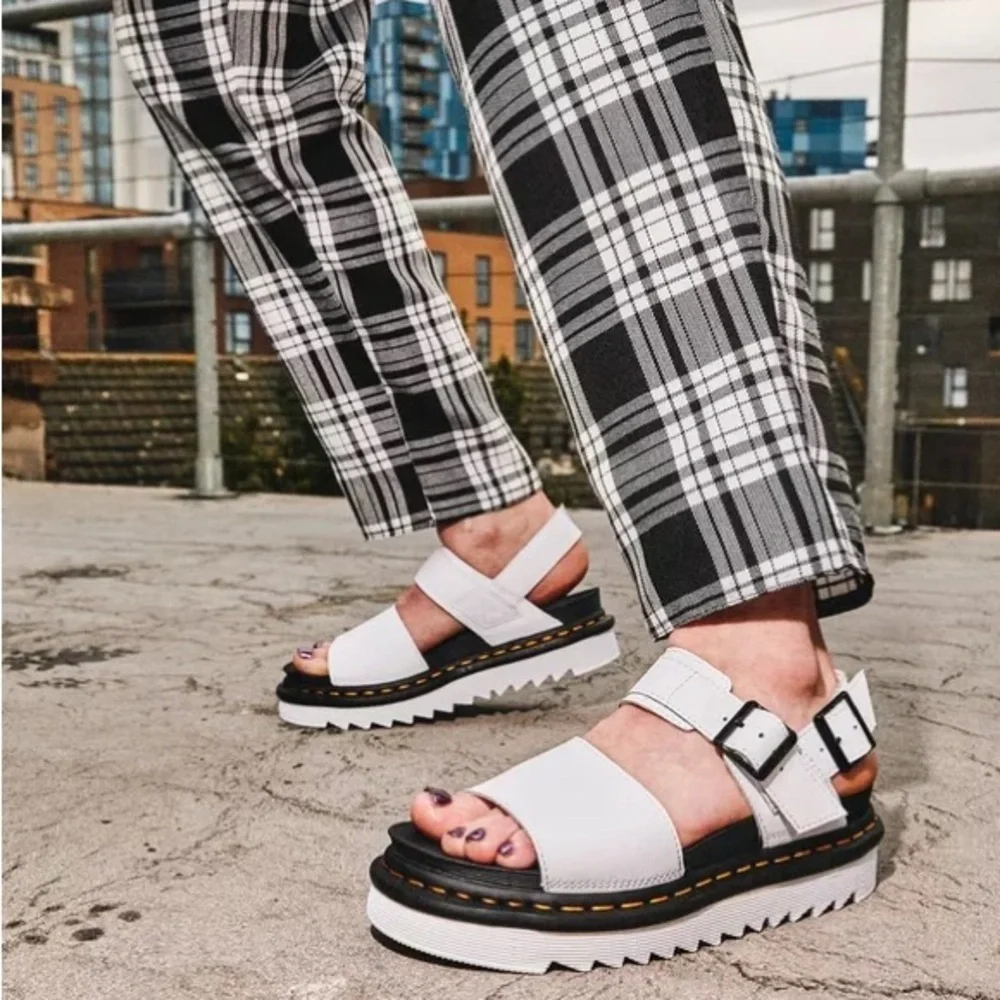Dr Martens Womens White Voss Leather Strap Platform Sandal Size US 8